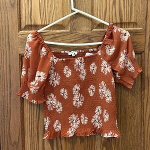 Beautiful Maxwell rust colored floral short sleeve top blouse women’s XS